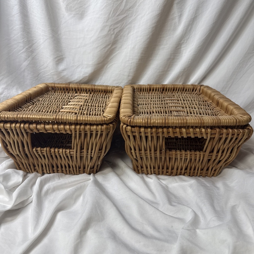2 VTG Wicker Basket & Lid 10x6x13" Shelf Stack Store Pantry Toys Bath Decor Boho